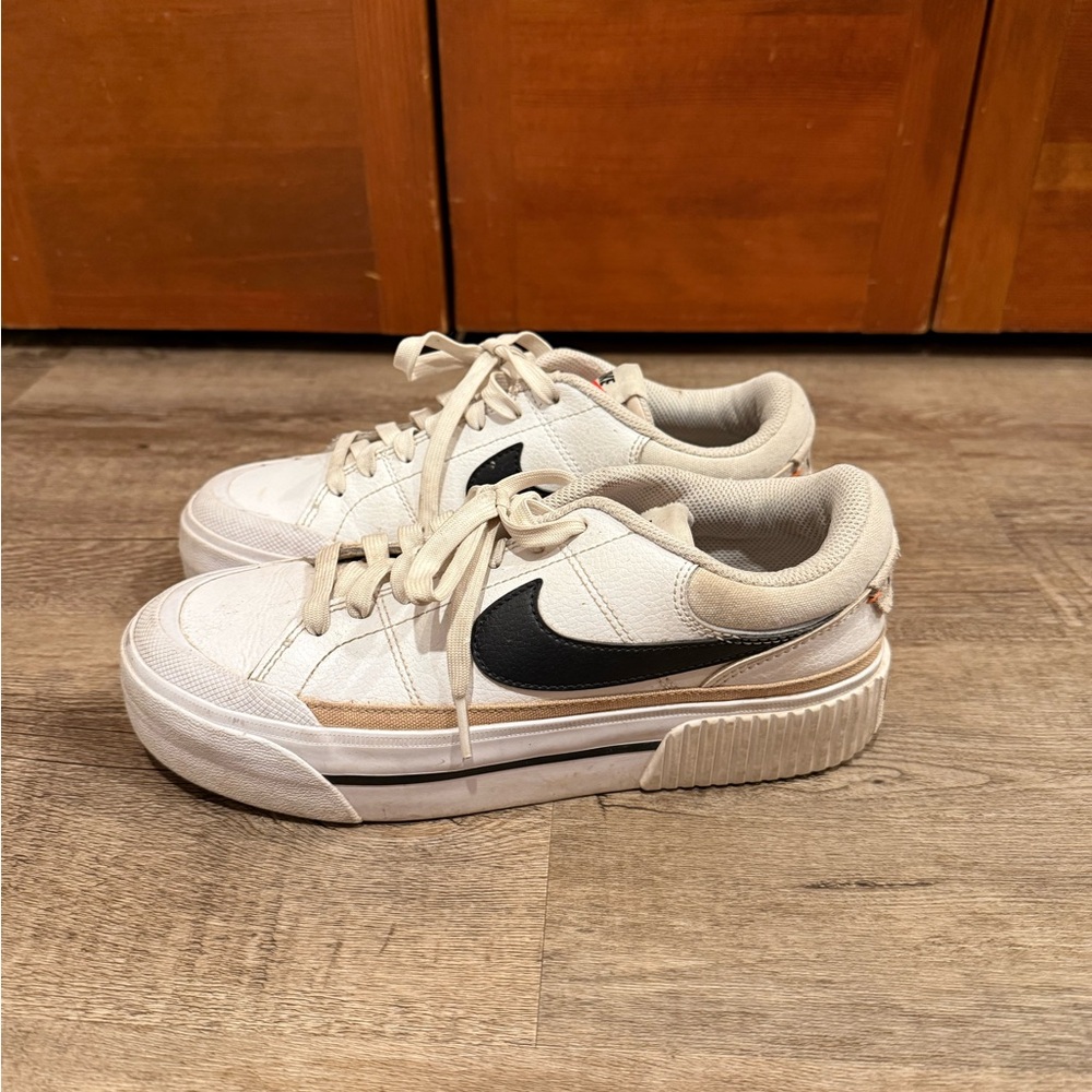 Nike Court Legacy Lift